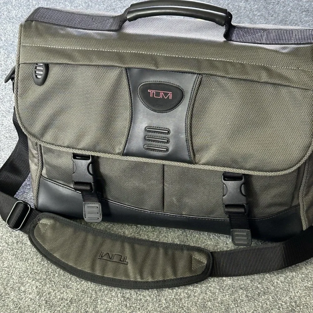Tumi Messenger Bag  Grey Nylon Laptop Briefcase Men Travel Shoulder Bag
